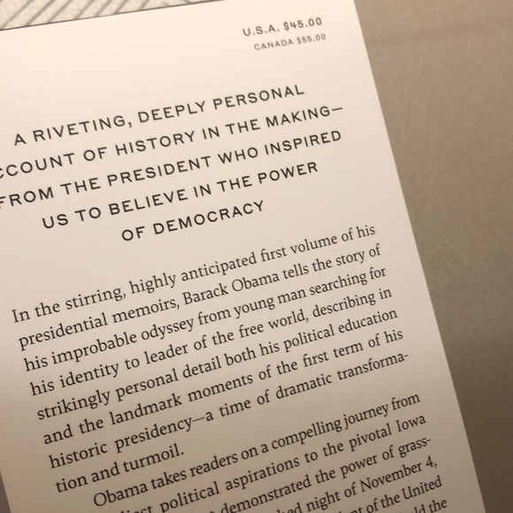 A promised Land - hardcover book by Barack Obama - Picture 5 of 6